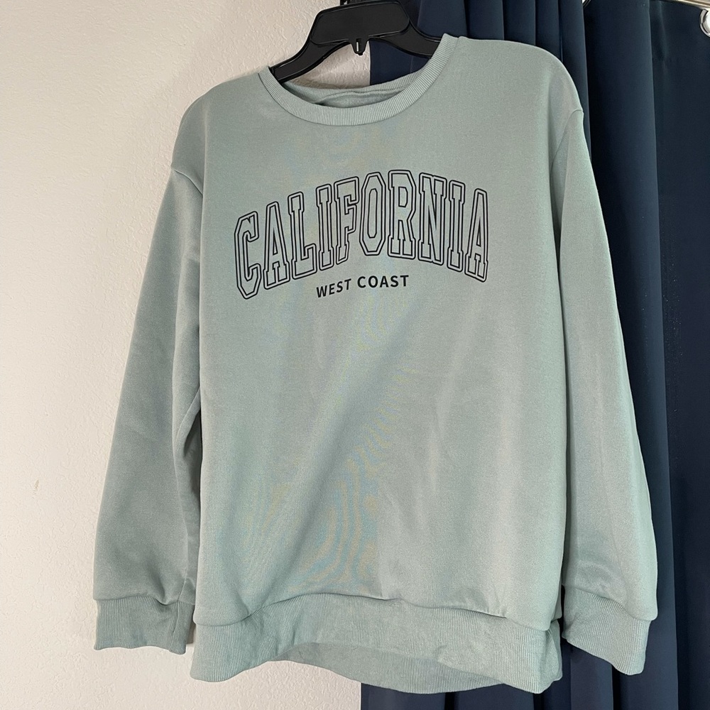 SHEIN sweatshirt. Large. Green.